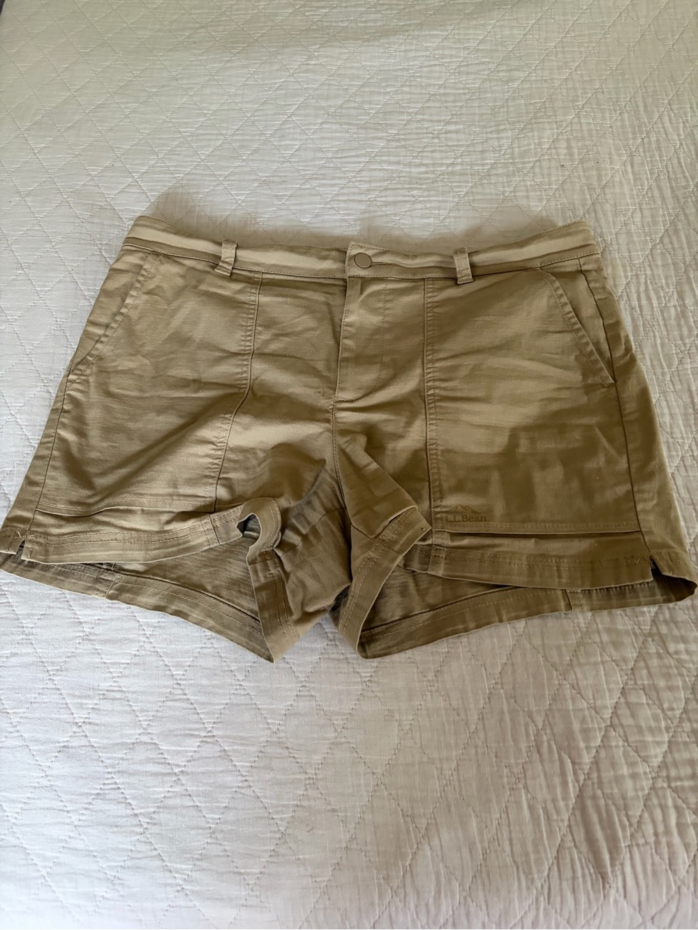 L.L.Bean Cargo Shorts Women’s Size 16 Beige Stretch Utility Hiking Outdoor